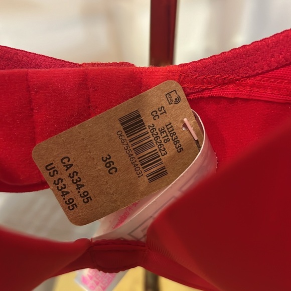 Victoria’s Secret Super Push Up Bra - Picture 2 of 5